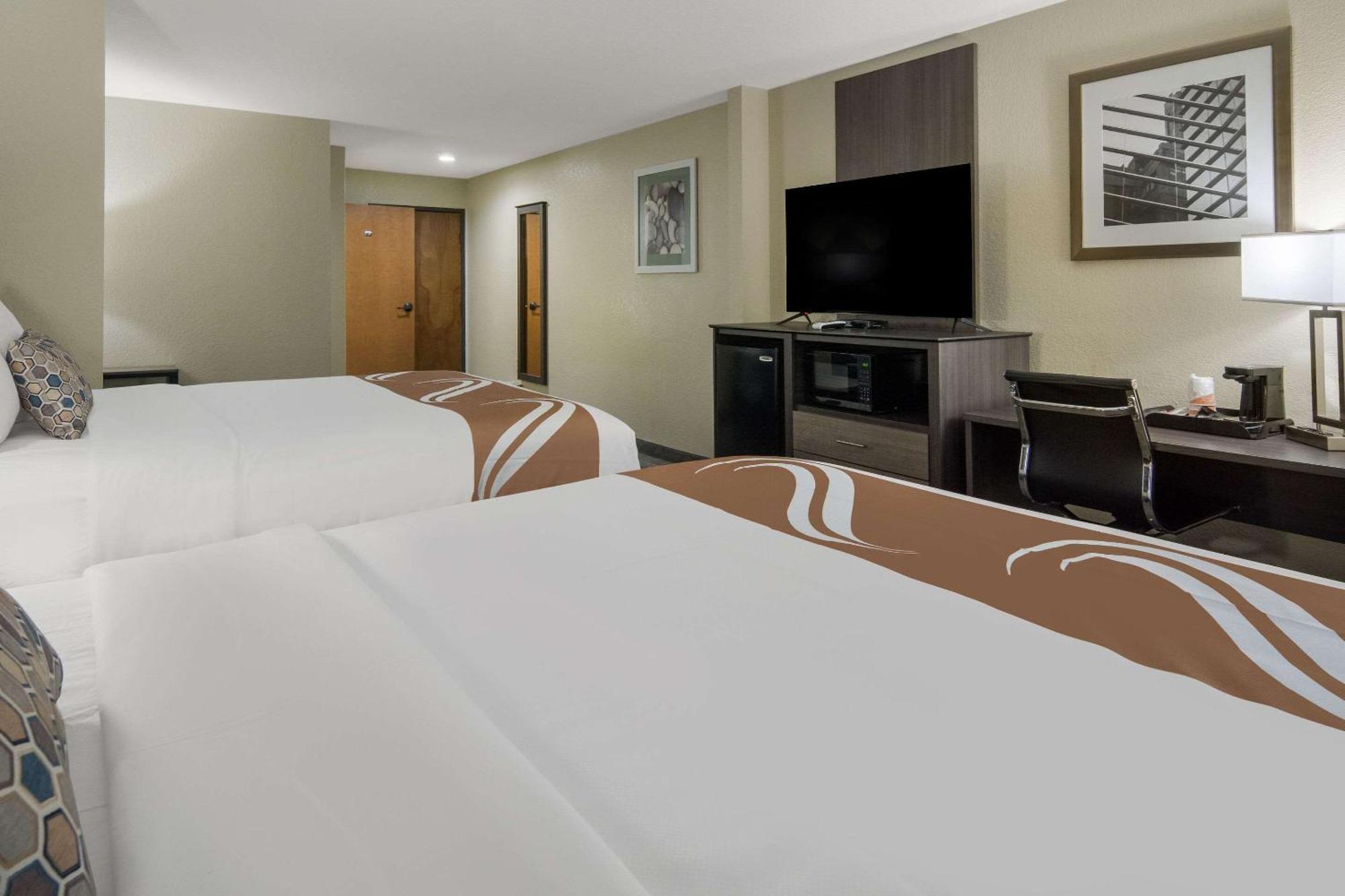 Quality Inn & Suites Roanoke - Fort Worth North Eksteriør billede