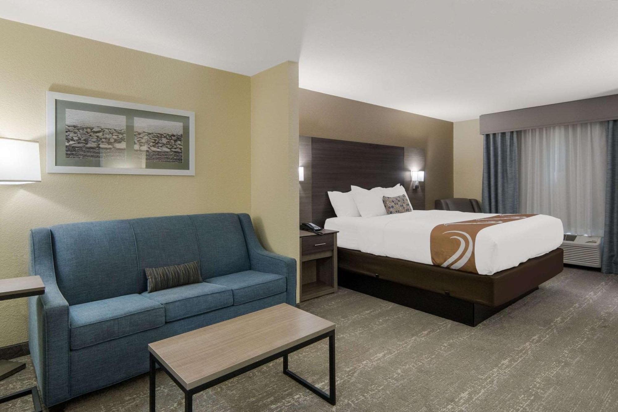 Quality Inn & Suites Roanoke - Fort Worth North Eksteriør billede