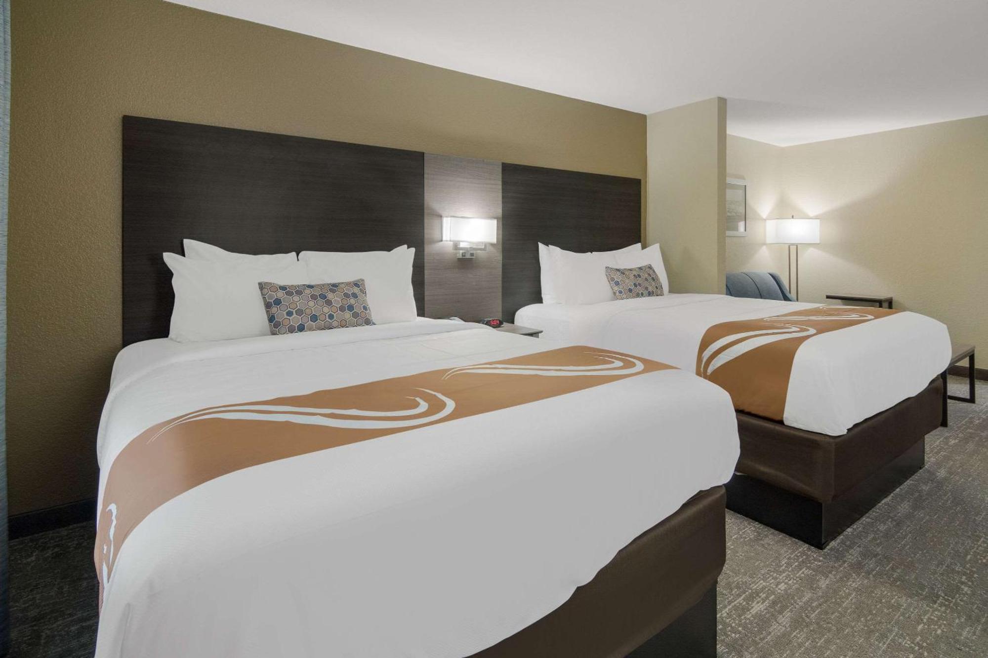 Quality Inn & Suites Roanoke - Fort Worth North Eksteriør billede