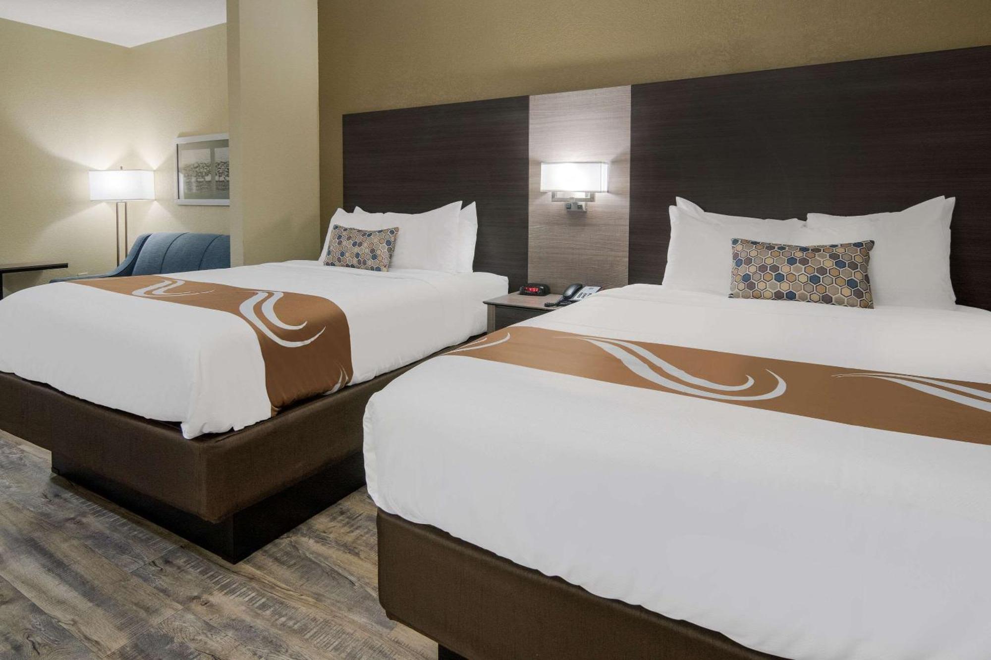 Quality Inn & Suites Roanoke - Fort Worth North Eksteriør billede