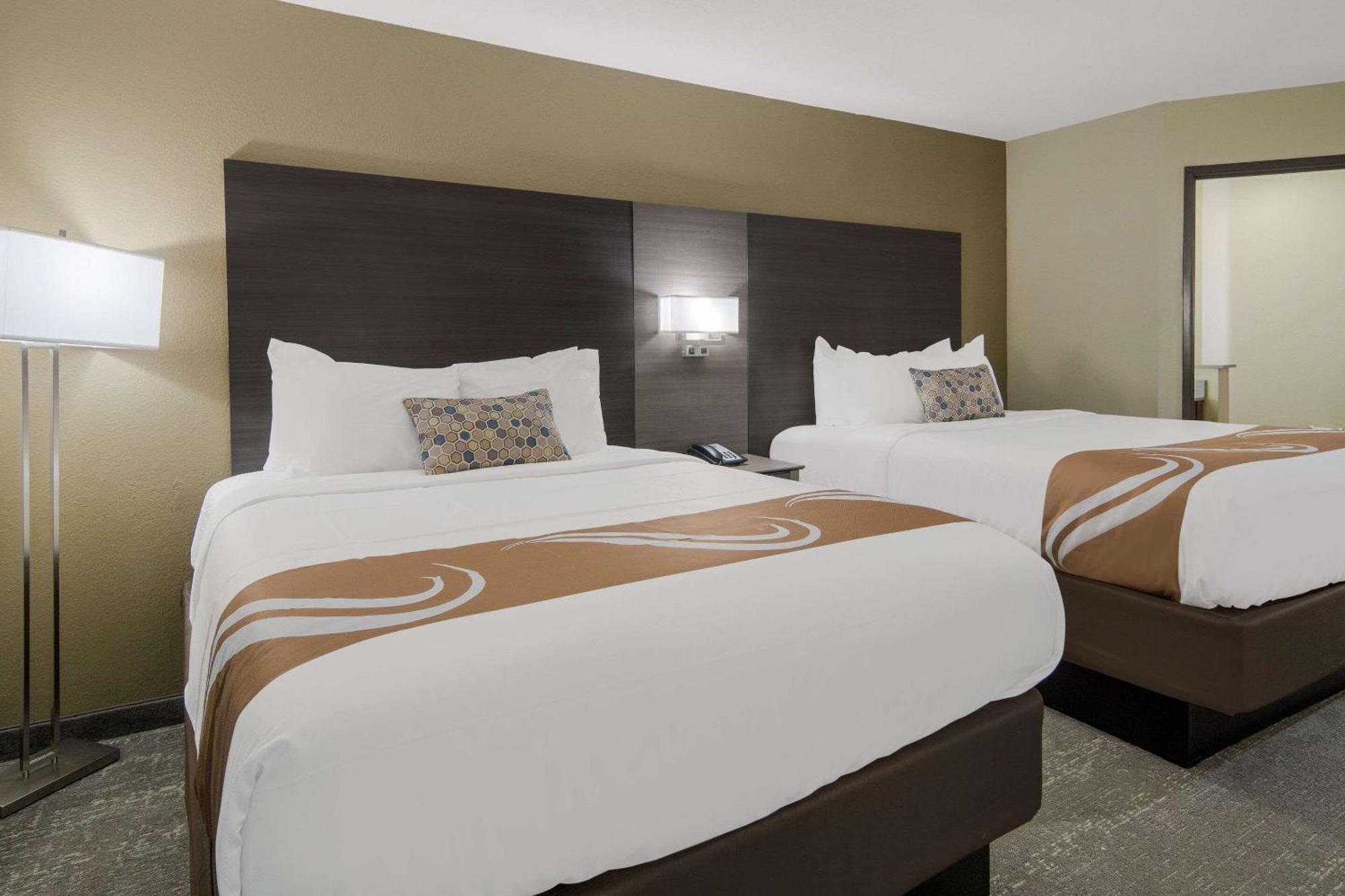 Quality Inn & Suites Roanoke - Fort Worth North Eksteriør billede