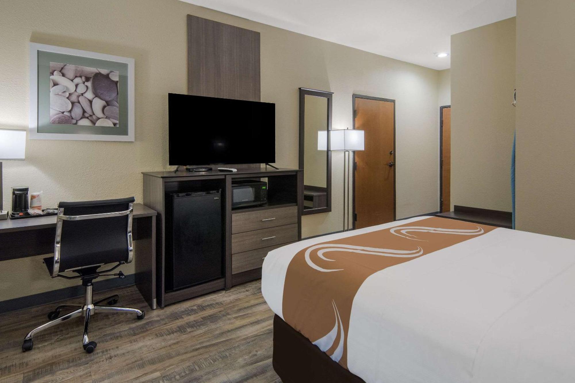 Quality Inn & Suites Roanoke - Fort Worth North Eksteriør billede